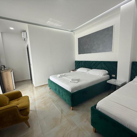 Hotel Leodori 1 Шенгін Екстер'єр фото