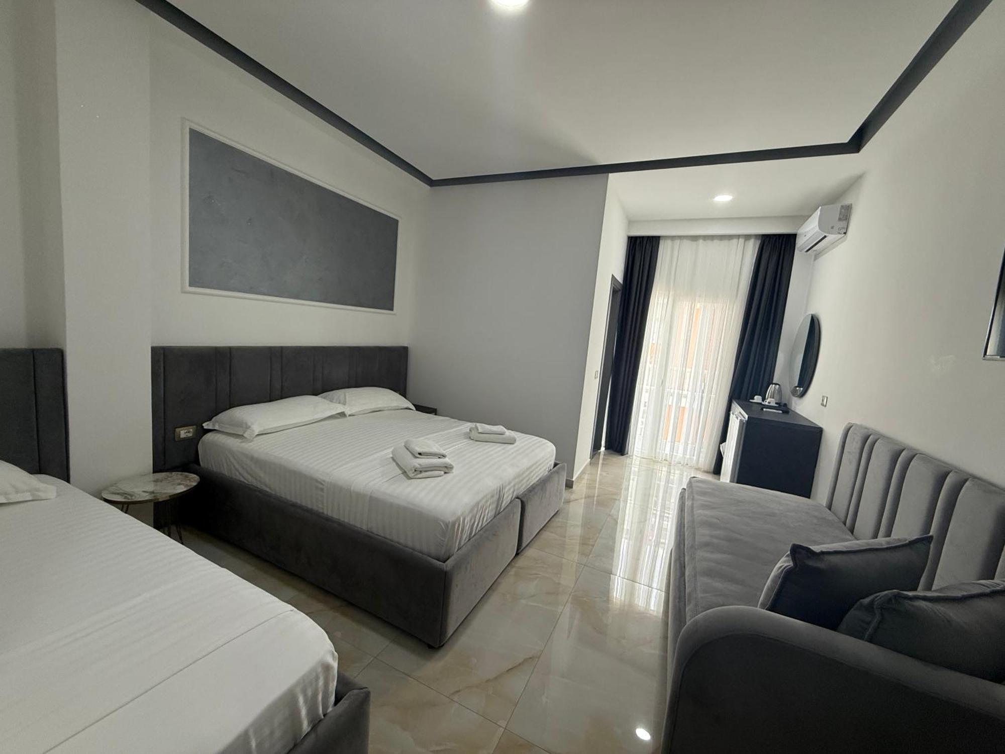 Hotel Leodori 1 Шенгін Екстер'єр фото